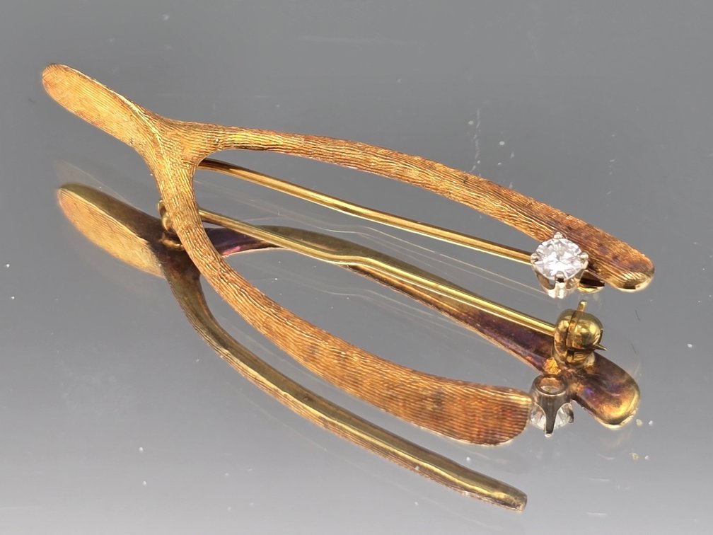 18K Diamond Wishbone Brooch