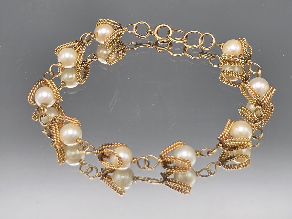 14K Gold Link and Pearl Bracelet