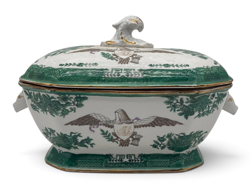 Green Fitzhugh Export Style Porcelain Covered Tureen