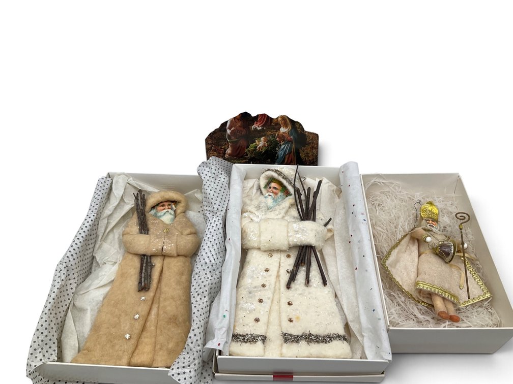 A. Blumchen & Co Christmas Santas