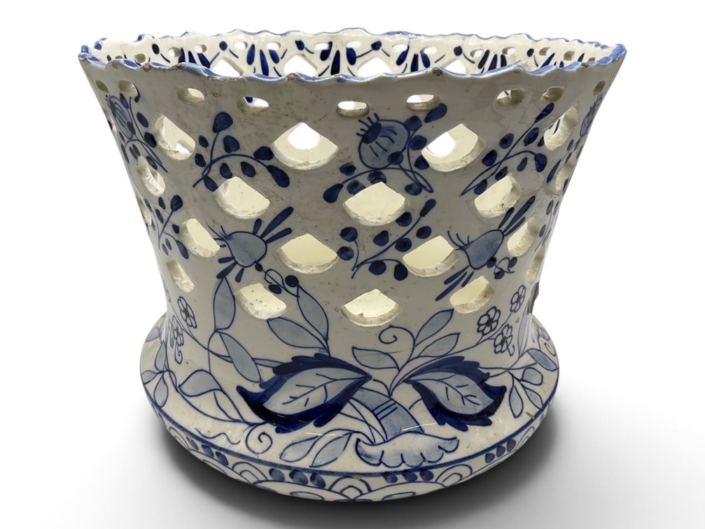 Blue & White Reticulated Planter