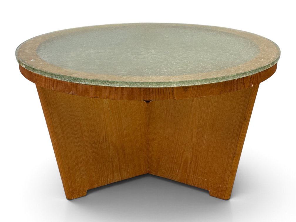 Scandinavian Modern Illuminated Cocktail Table