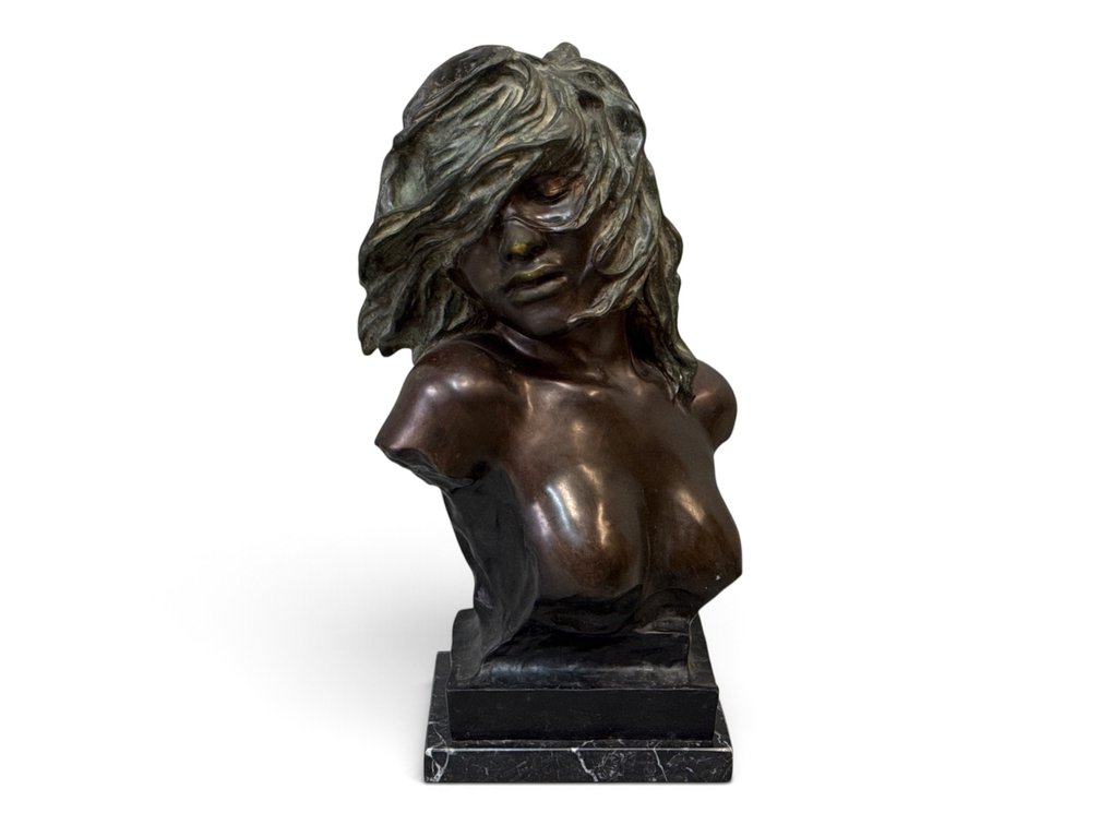 After Vincenzo Cinque Bronze: Bust of Woman