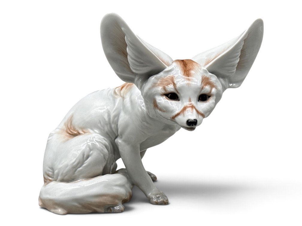 Vienna Augarten Wien Porcelain Finnec Fox Figurine