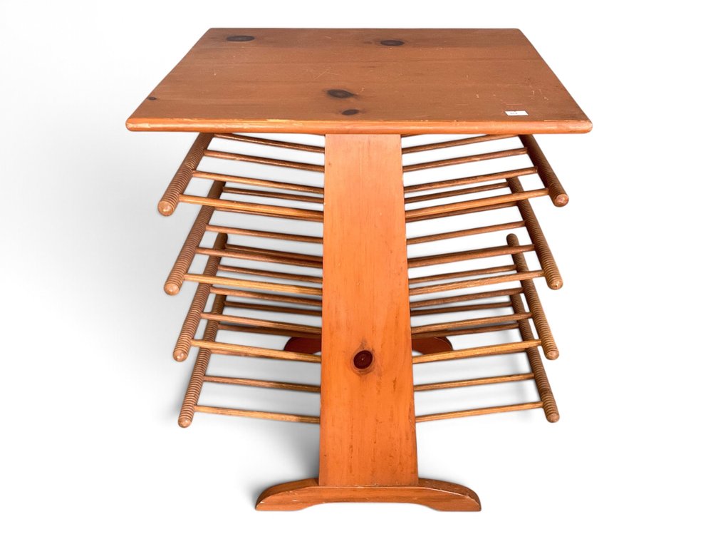 Dunbar Style Magazine Rack