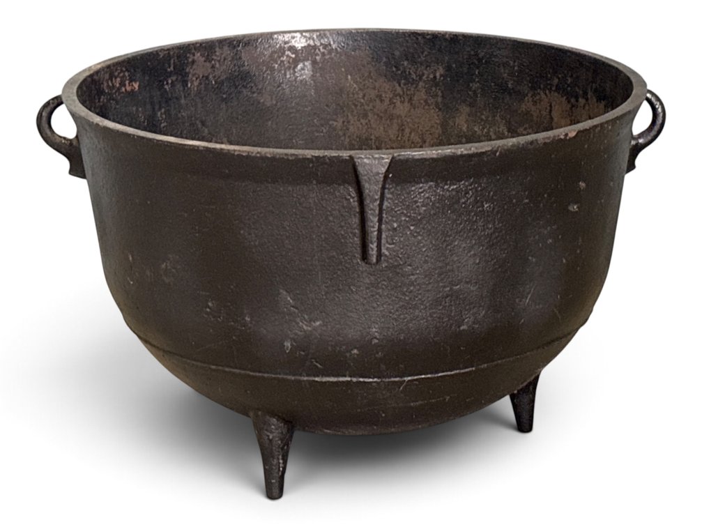 Cast Iron Tri-Foot Cauldron