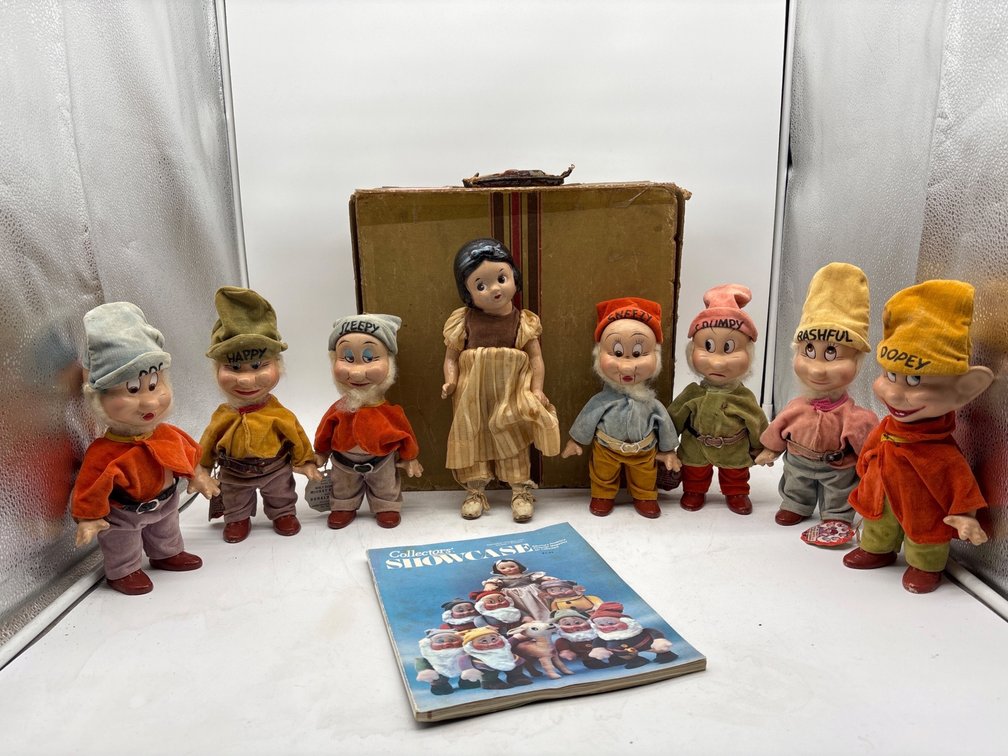 Knickerbocker Toy Co. Snow White and the Seven Dwarves