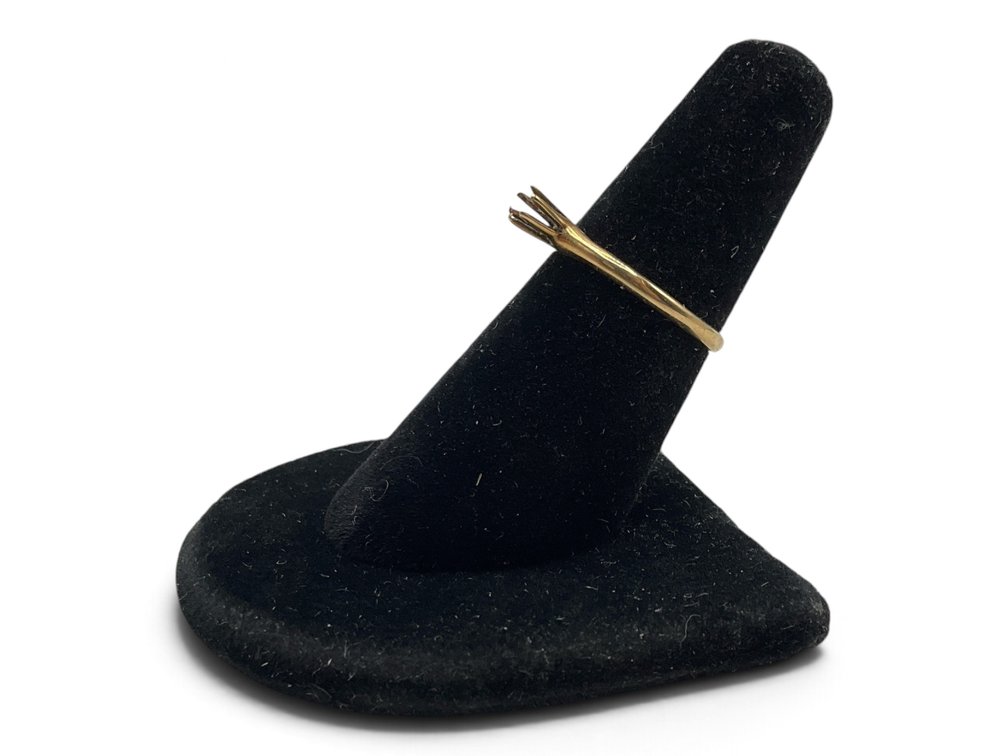 14K YG Solitaire Ring Setting