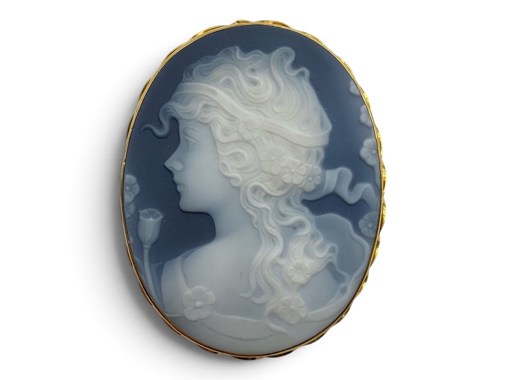 18K Italian Carved Cameo Brooch/Pendant