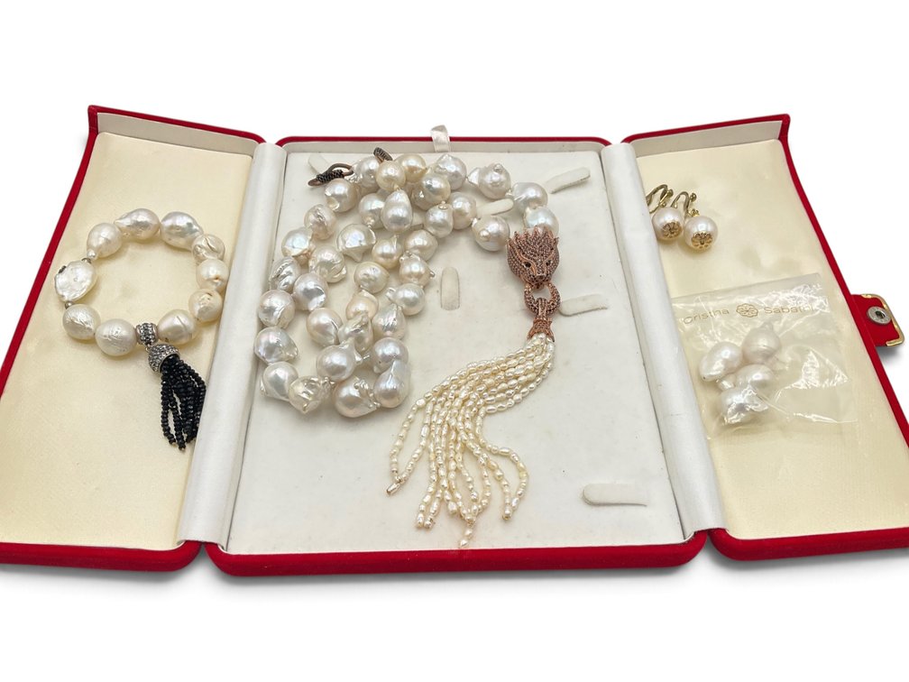 Baroque Pearl Jewelry Suite