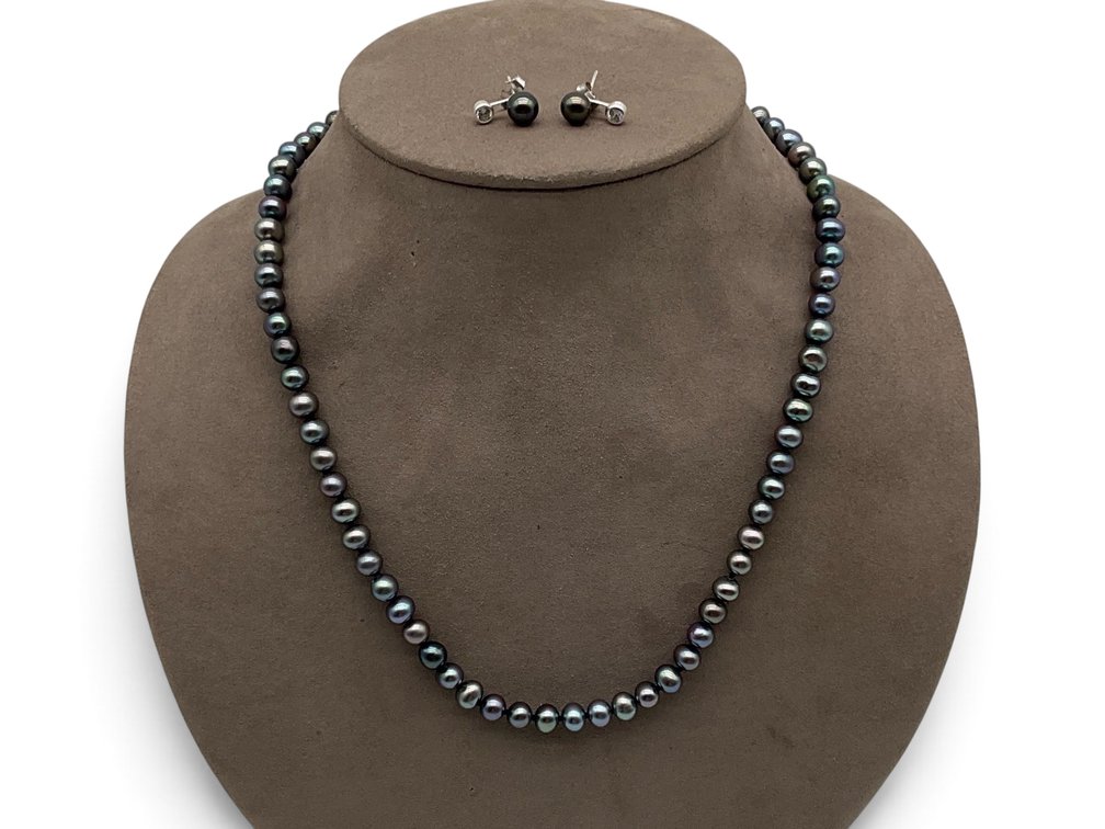 Sterling Silver Peacock Pearl Necklace and Earring Suite