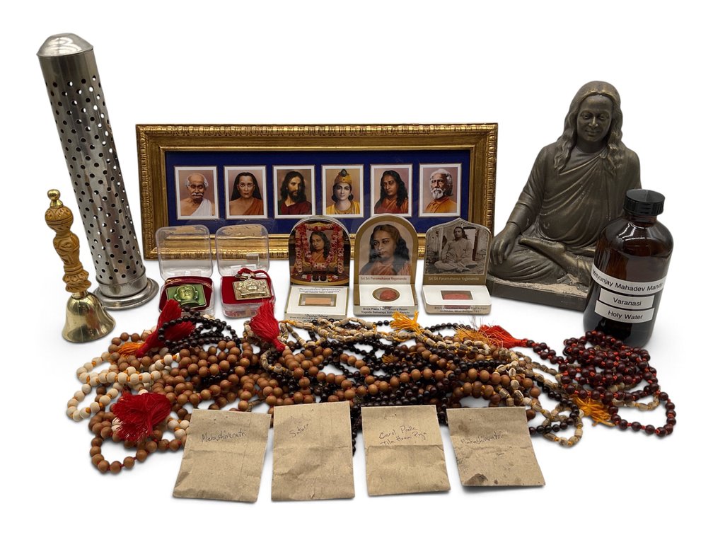 Gurus Alter Frame, Kriya Yoga Guru Statue, Yantra Pendants, Etc.