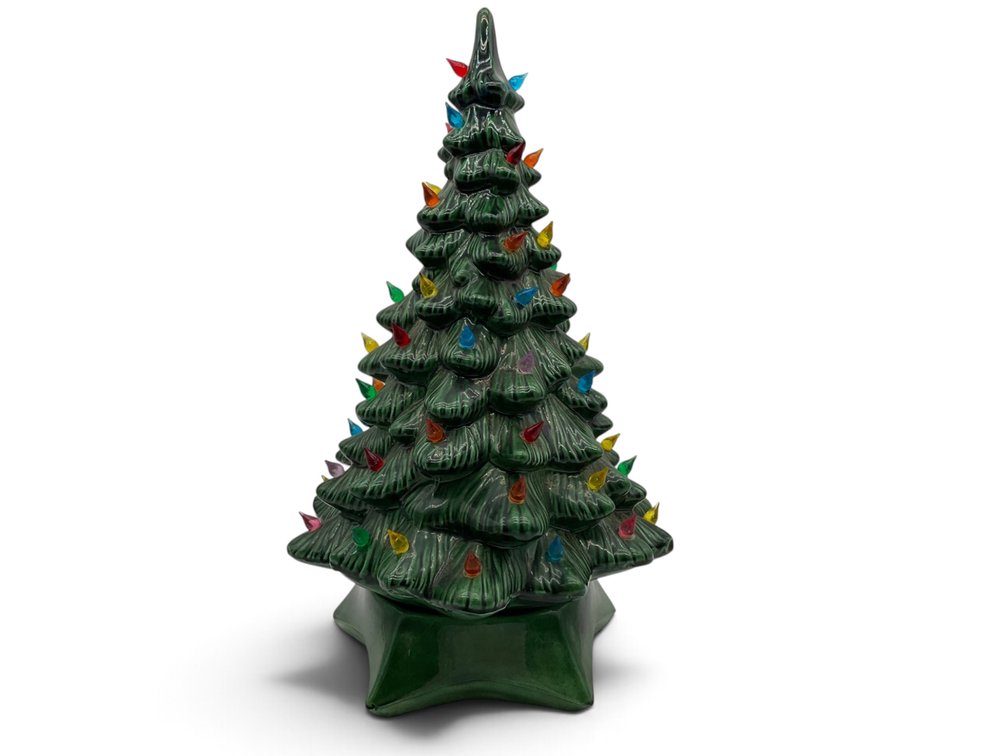 Nostalgic Illuminated Musical Christmas Tree