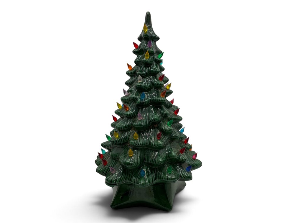 Nostalgic Illuminated Musical Christmas Tree