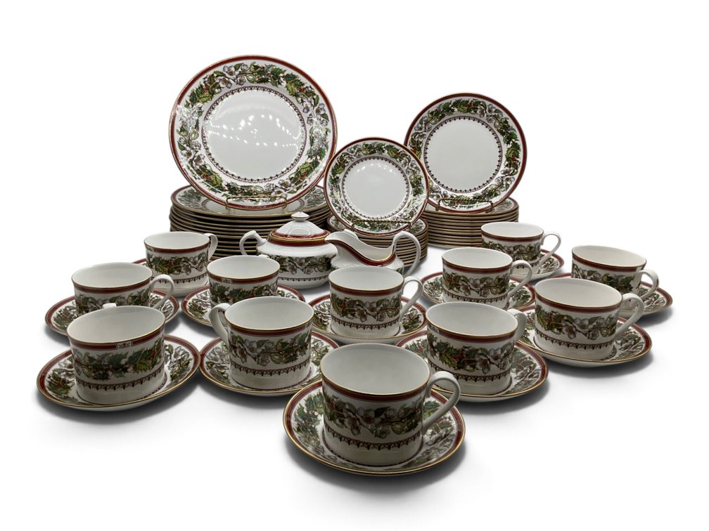 Spode Fine China, “Christmas Rose”