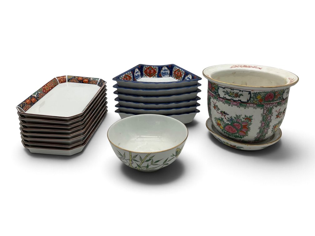 Rose Medallion Planter, Japanese Serveware