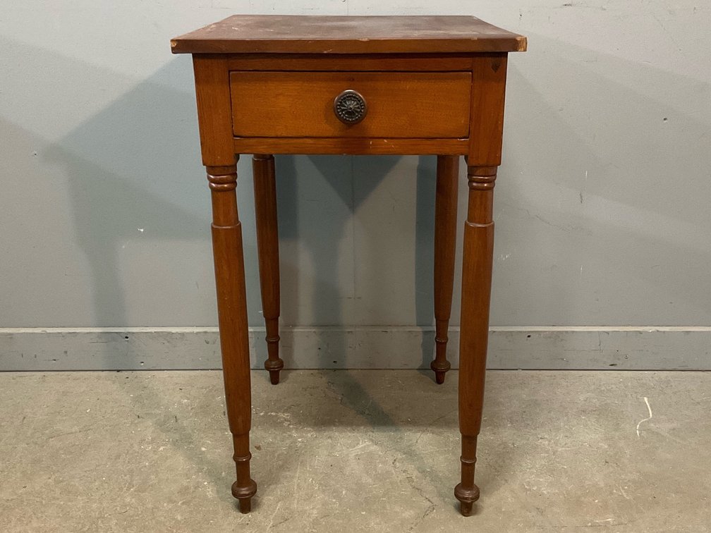 Sheraton Single Drawer Stand 