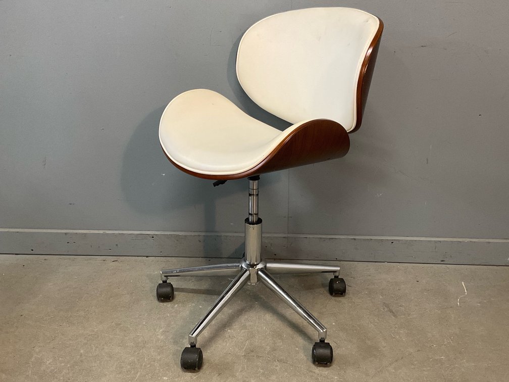 Modern Swivel Chair 