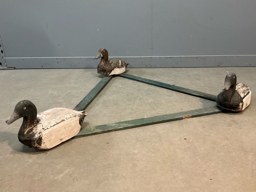 Triangular Duck Decoy 