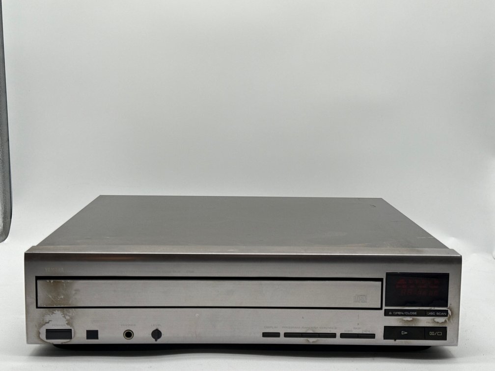 Yamaha Natural CD Changer CDC-605 