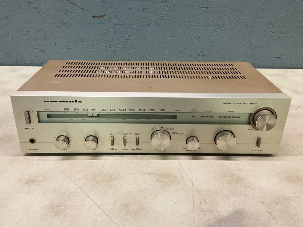 Marantz SR220 Stereo Receiver