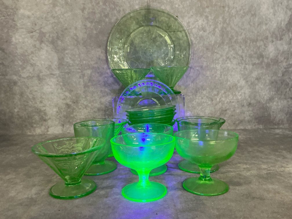 Uranium / Vaseline Glass