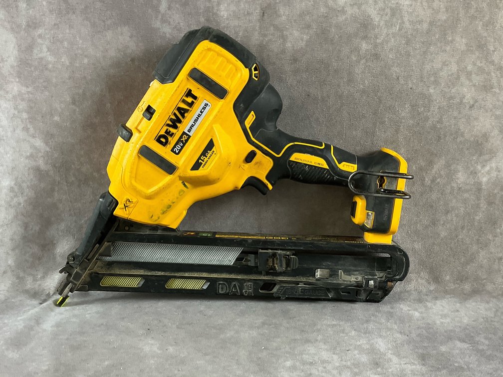Dewalt Finish Nailer