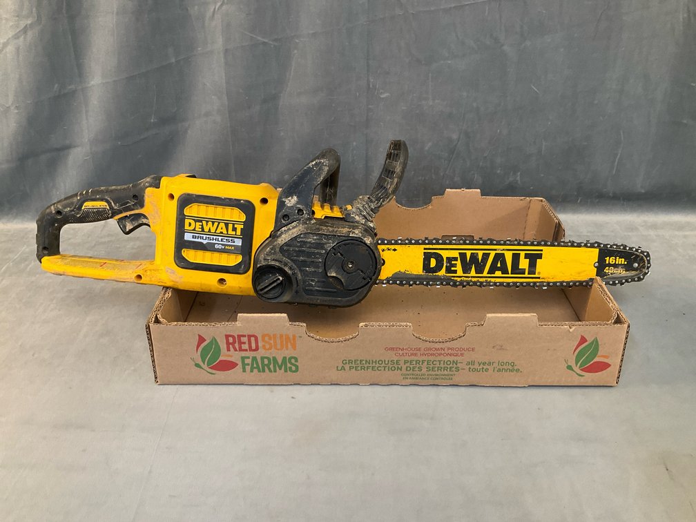 DeWalt FlexVolt Chainsaw
