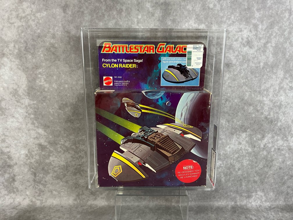 Cylon Raider 75+ EX+/NM