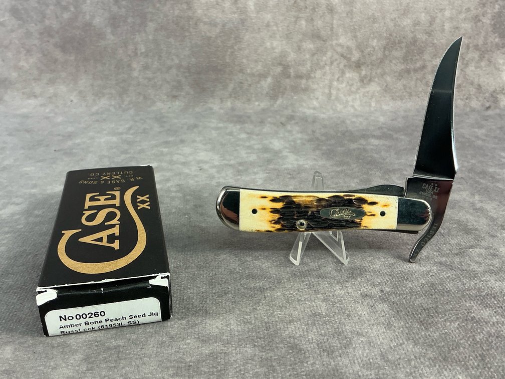 Amberbone Knife