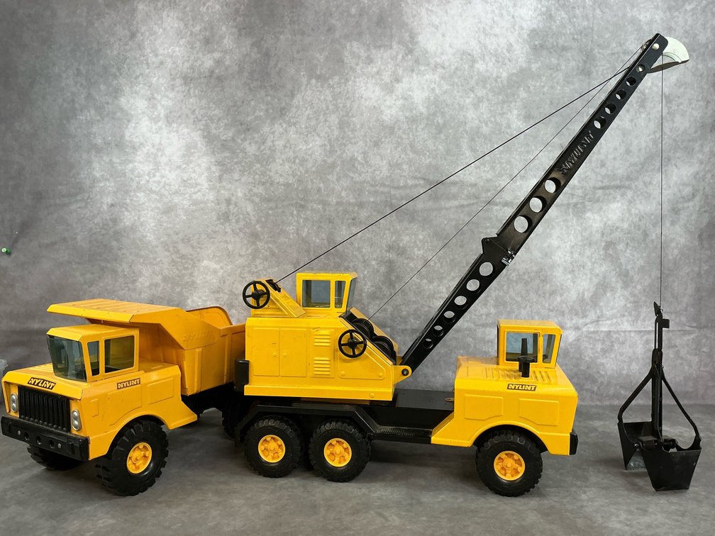 Nylint Crane & Dump Truck