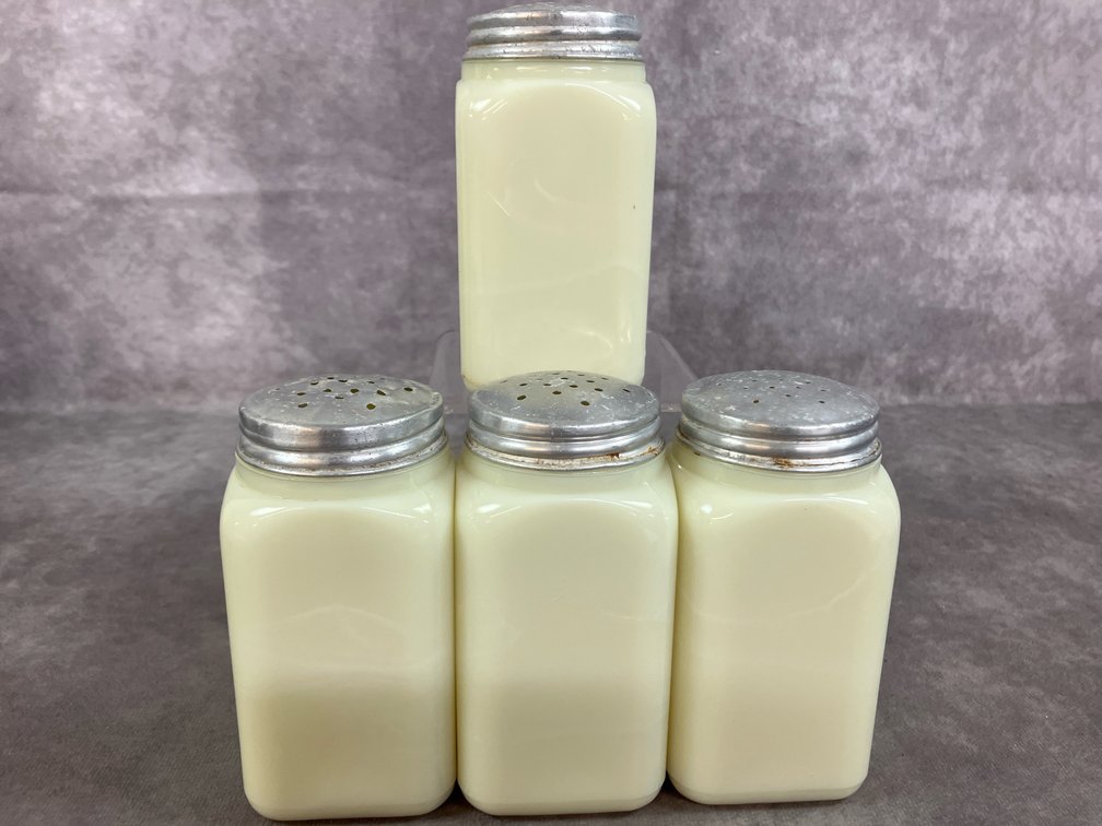 Custard Glass Range Shakers