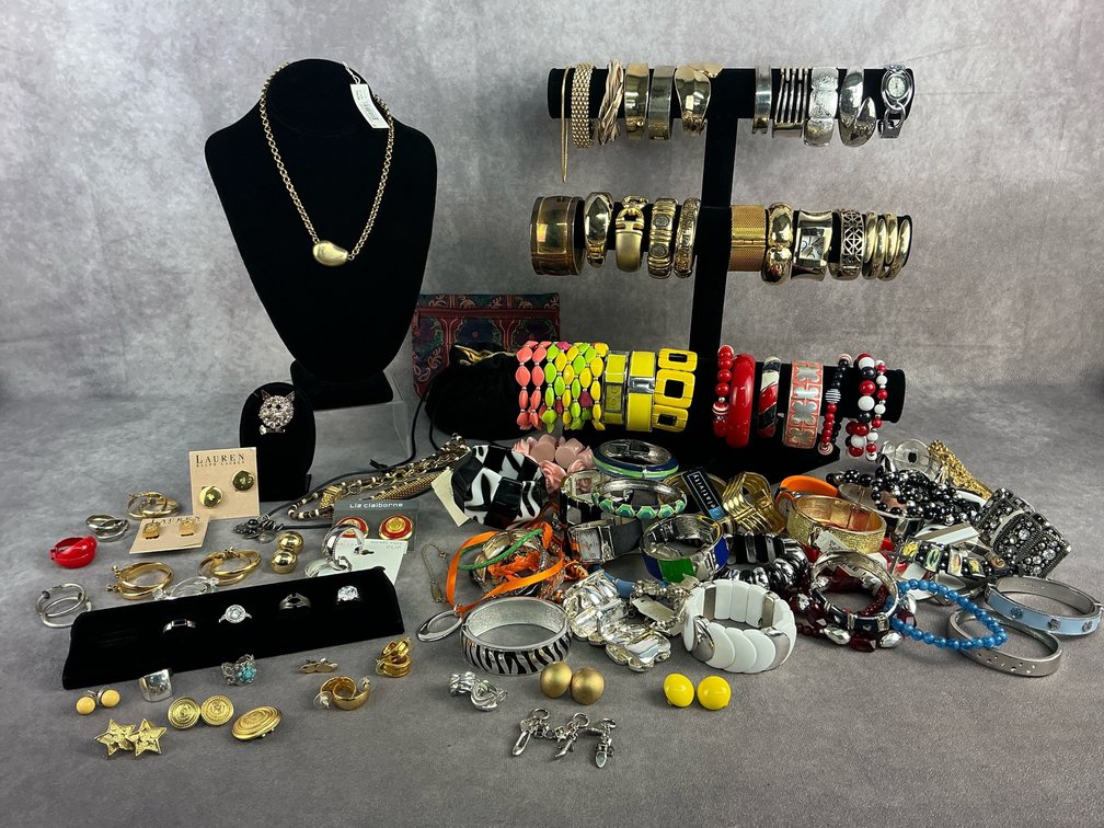 Bangle Delight & More