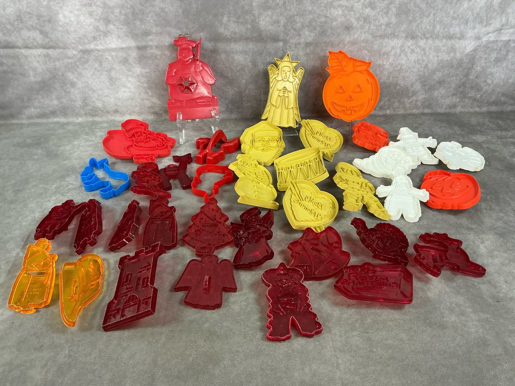 Vintage Plastic Cookie Cutters