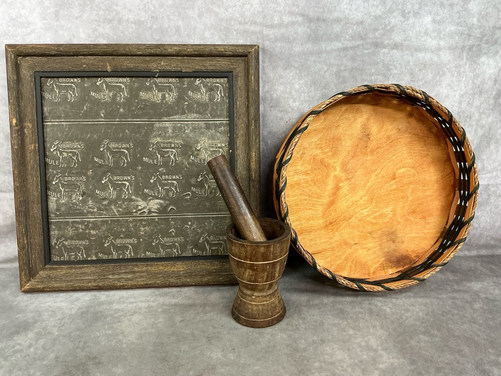 Brown Mule Tobacco Plate, Mortar & Pestle, & Lazy Susan