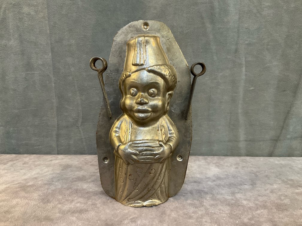 Confectionery Mold