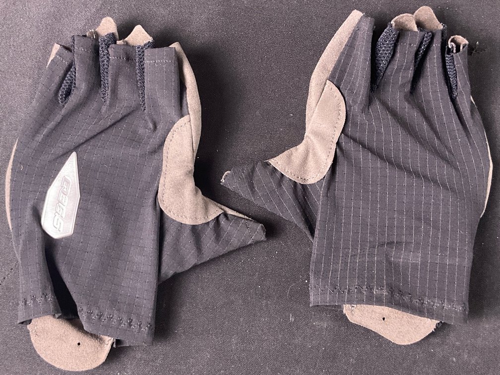 Q36.5 Pinstripe Fingerless Cycling Gloves