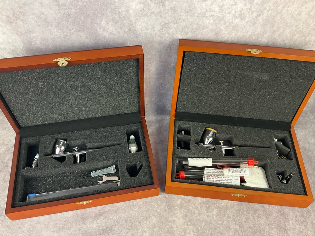 Airbrushes & Accessories