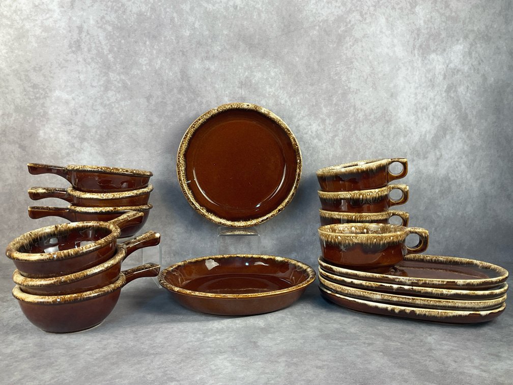 Hull Pottery Dishes