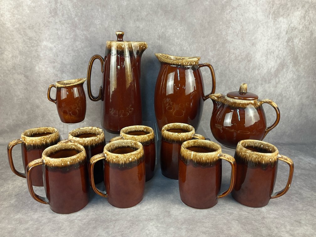 Hull Pottery Dishes