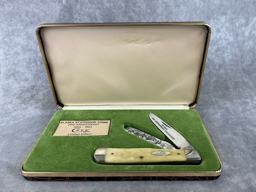 Case XX Commemorative Trapper Knife 