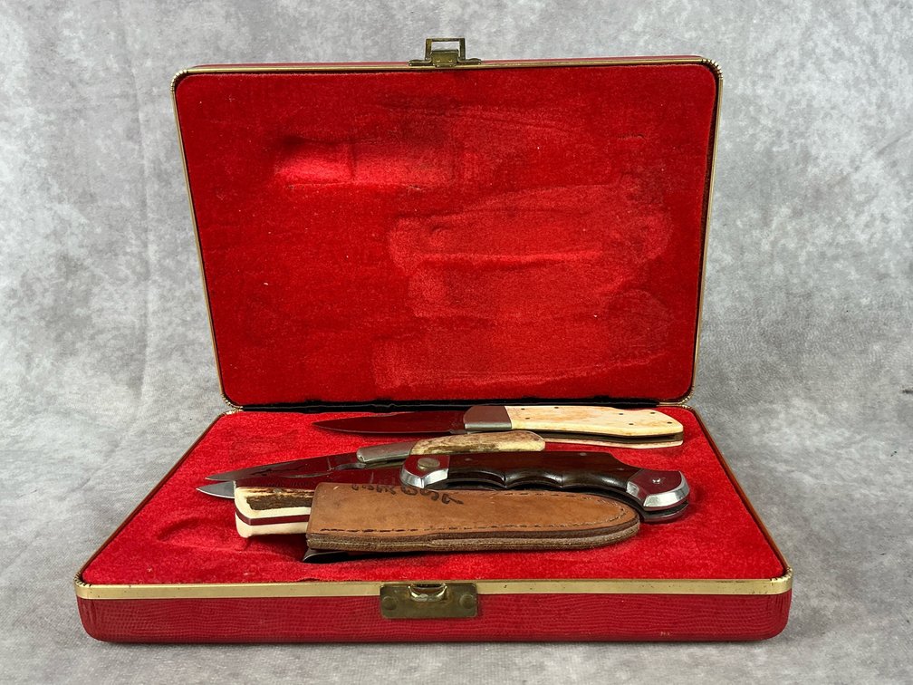 Assorted Frost Cutlery Knives 