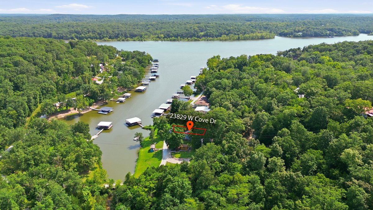 28329 W Cove Drive, Lincoln, MO 65338