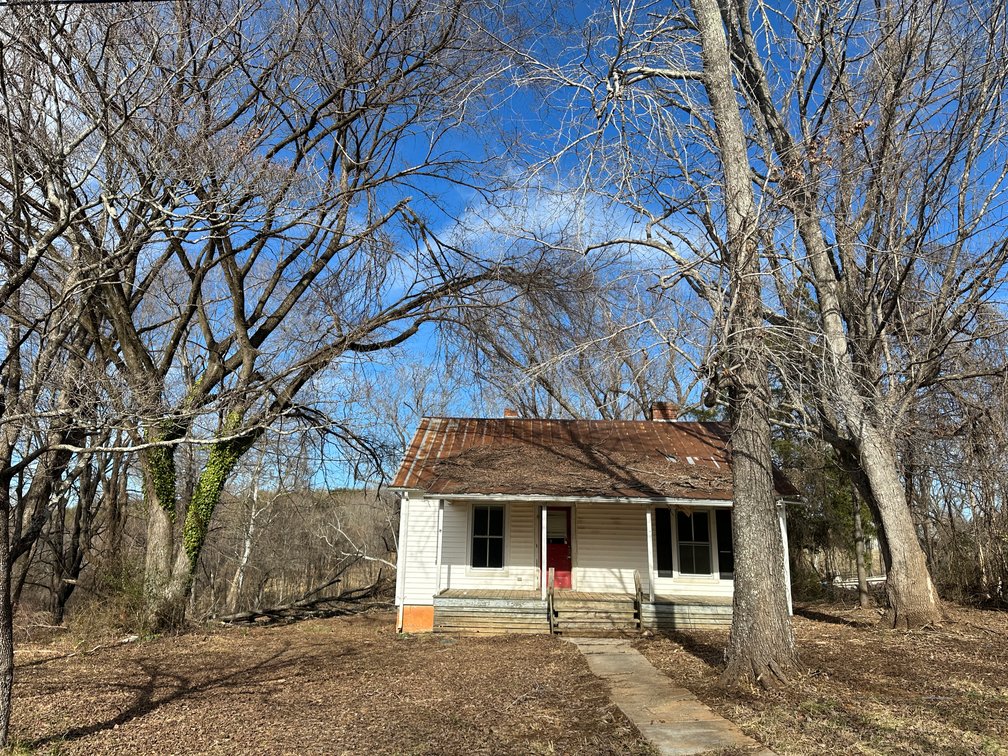 Image for 2 Bed & 1 Bath Fix and Flip Special near Farmville, VA