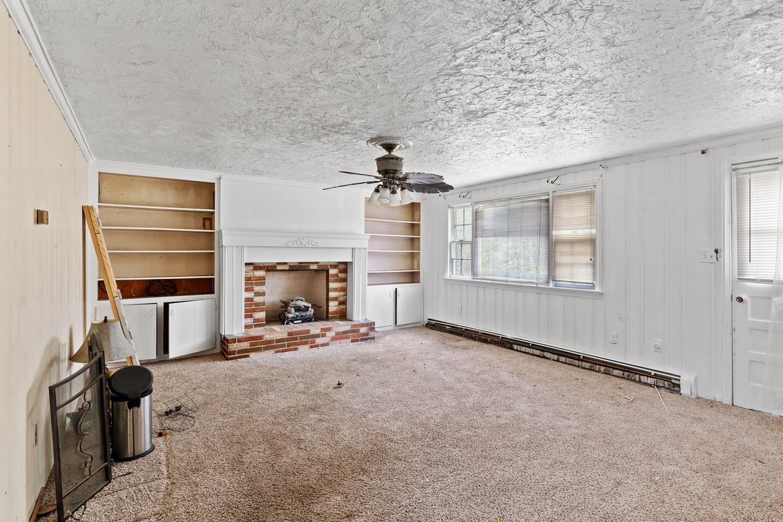 Image for Waterfront,  3 Bed / 2 bath, 1878 Sq. Tri-level on 1 Acre in Richmond, Va