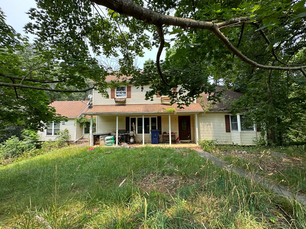 Image for Selling for the Estate of  Geoffrey Peterson . 3 Bed / 2 Bath 2247 Sq. with a large unfinished basement .