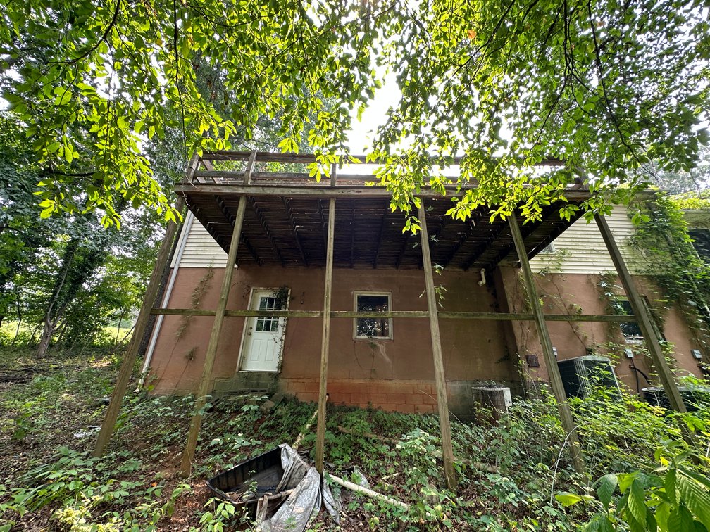 Image for Selling for the Estate of  Geoffrey Peterson . 3 Bed / 2 Bath 2247 Sq. with a large unfinished basement .