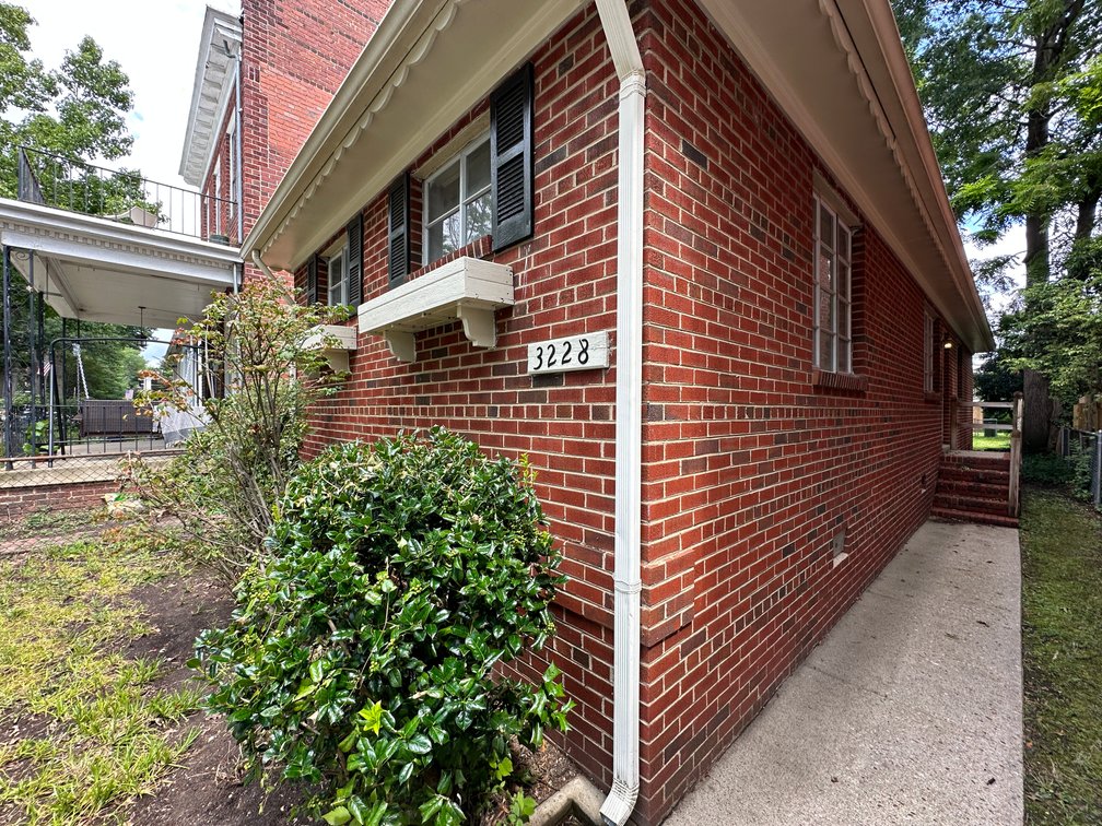 Image for 1 Bed/ 1 Bath Brick Rancher located in the Museum District ; 3228 W. Franklin St
