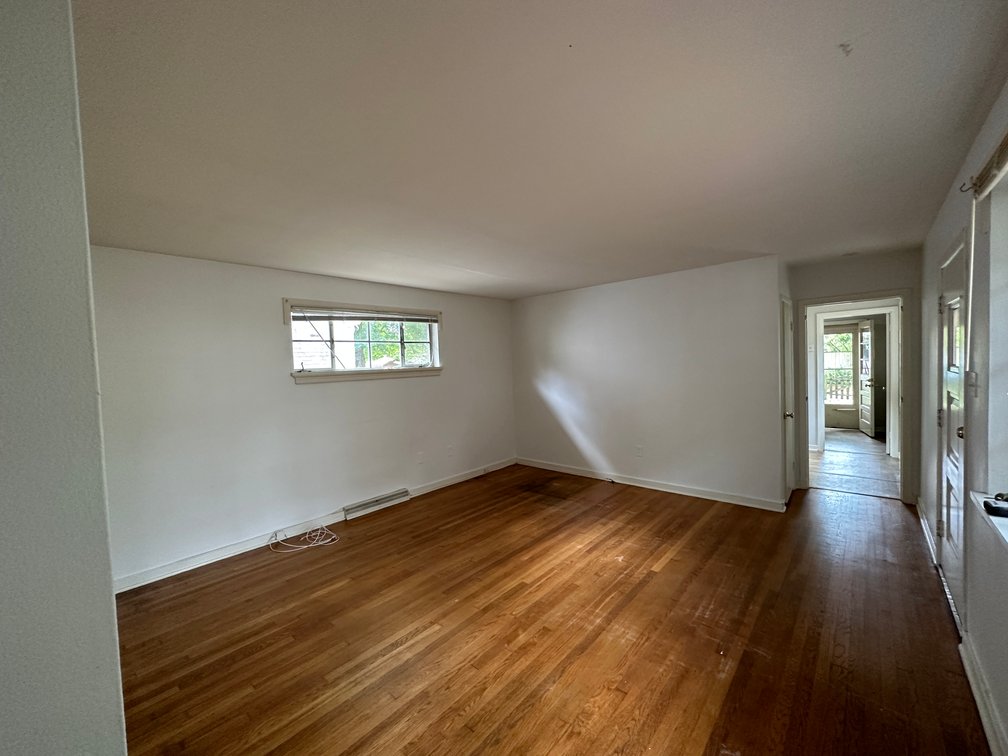 Image for 1 Bed/ 1 Bath Brick Rancher located in Willow Lawn; 4525 Fitzhugh Ave