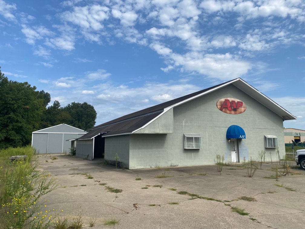 Image for Foreclosure Auction - 8,295 sq ft Industrial Warehouse/Office Flex Property on 5 acres - 16388 Industrial Dr. Milford, VA 22514